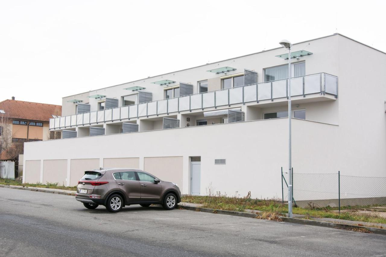 Apartmany Viva Třeboň Exteriör bild