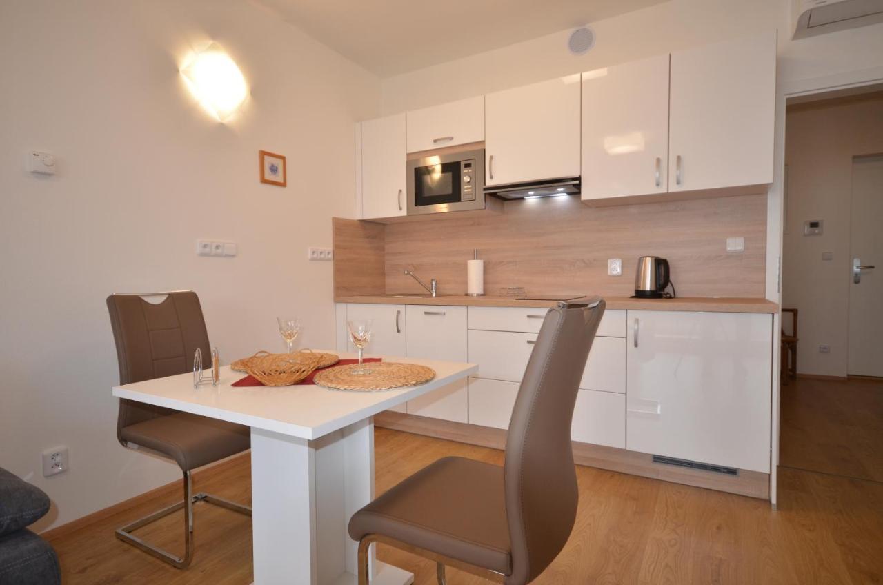 Apartmany Viva Třeboň Exteriör bild