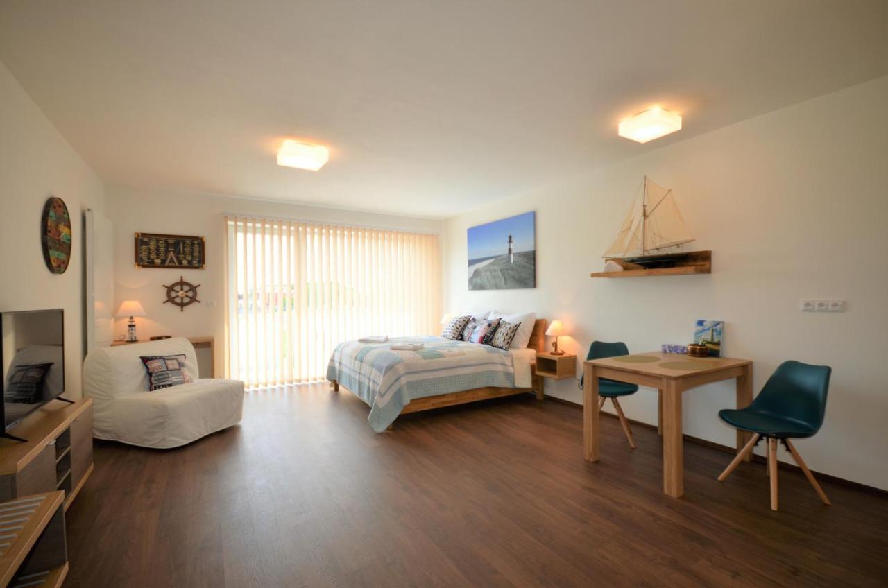 Apartmany Viva Třeboň Exteriör bild
